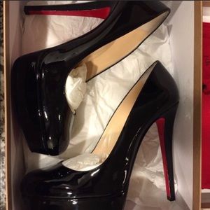 Christian Louboutin Heels size 38